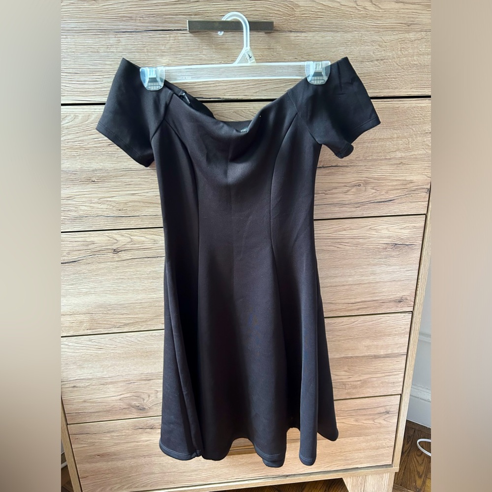 Black mini dress Off the shoulder Size S